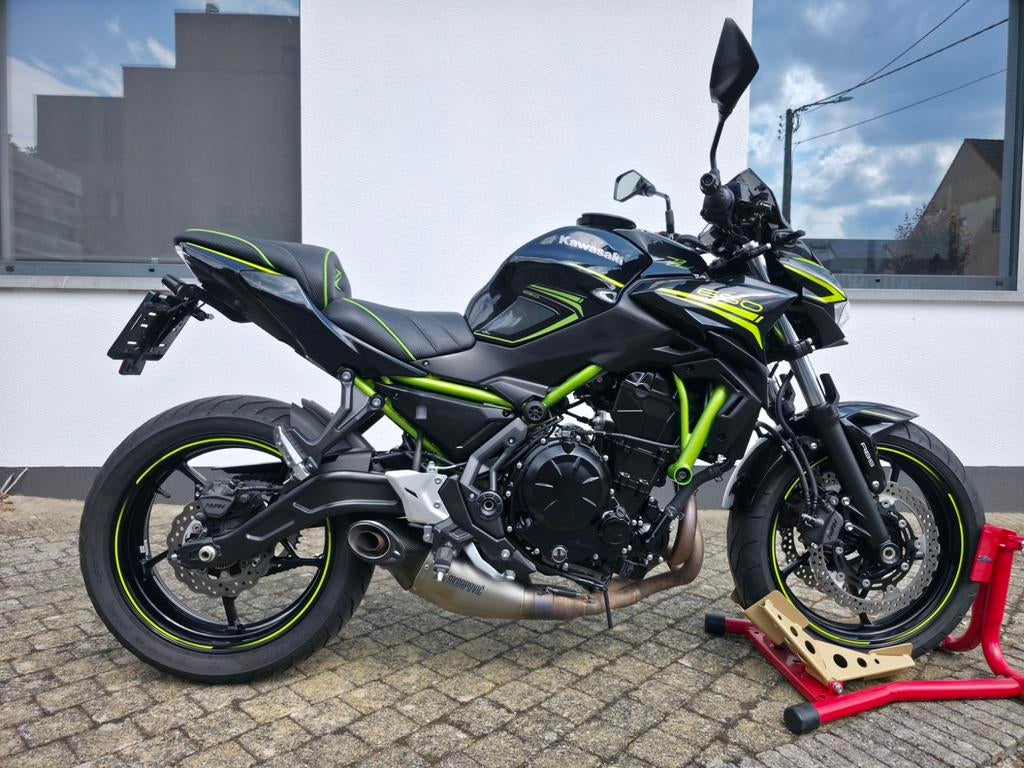 Kawasaki Z650 - 2020 - Akrapovic - Topconditie*, Motoren, Motoren | Kawasaki, 2 cilinders, Nieuw, Particulier, 650 cc