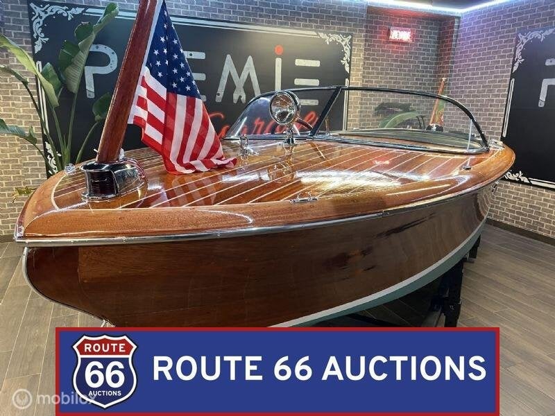 Chris Craft 19-feet Capri Runabout | 1956 | Route 66 Auction, Autos, Autres marques, Achat, Entreprise, Boîte manuelle