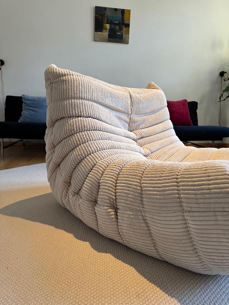 Ligne Roset Togo Fauteuil Velours Côtelé -Livraison Gratuite, 100 à 125 cm, Comme neuf, Cuir, 75 à 100 cm