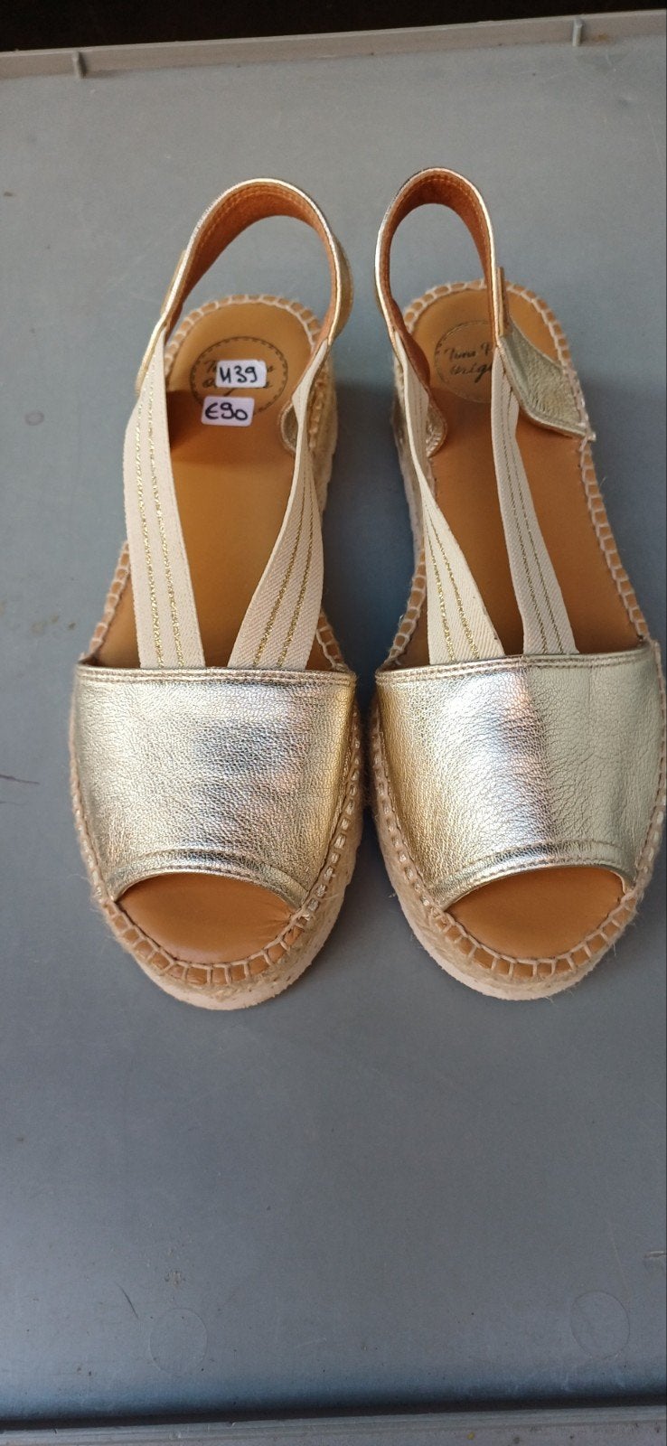 goudkleurige schoenen maat 39, Kleding | Dames, Schoenen, Ophalen, Overige kleuren, Nieuw, Dansschoenen