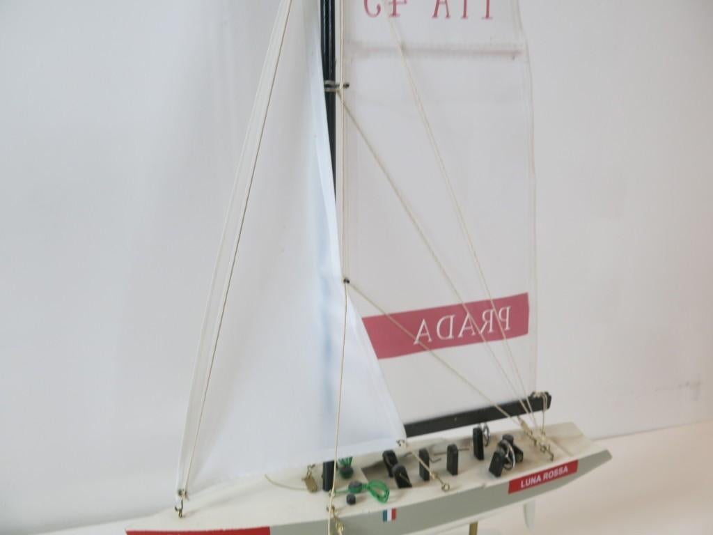 Objet de présentation du voilier Prada Luna Rossa, Enlèvement ou Envoi, Comme neuf