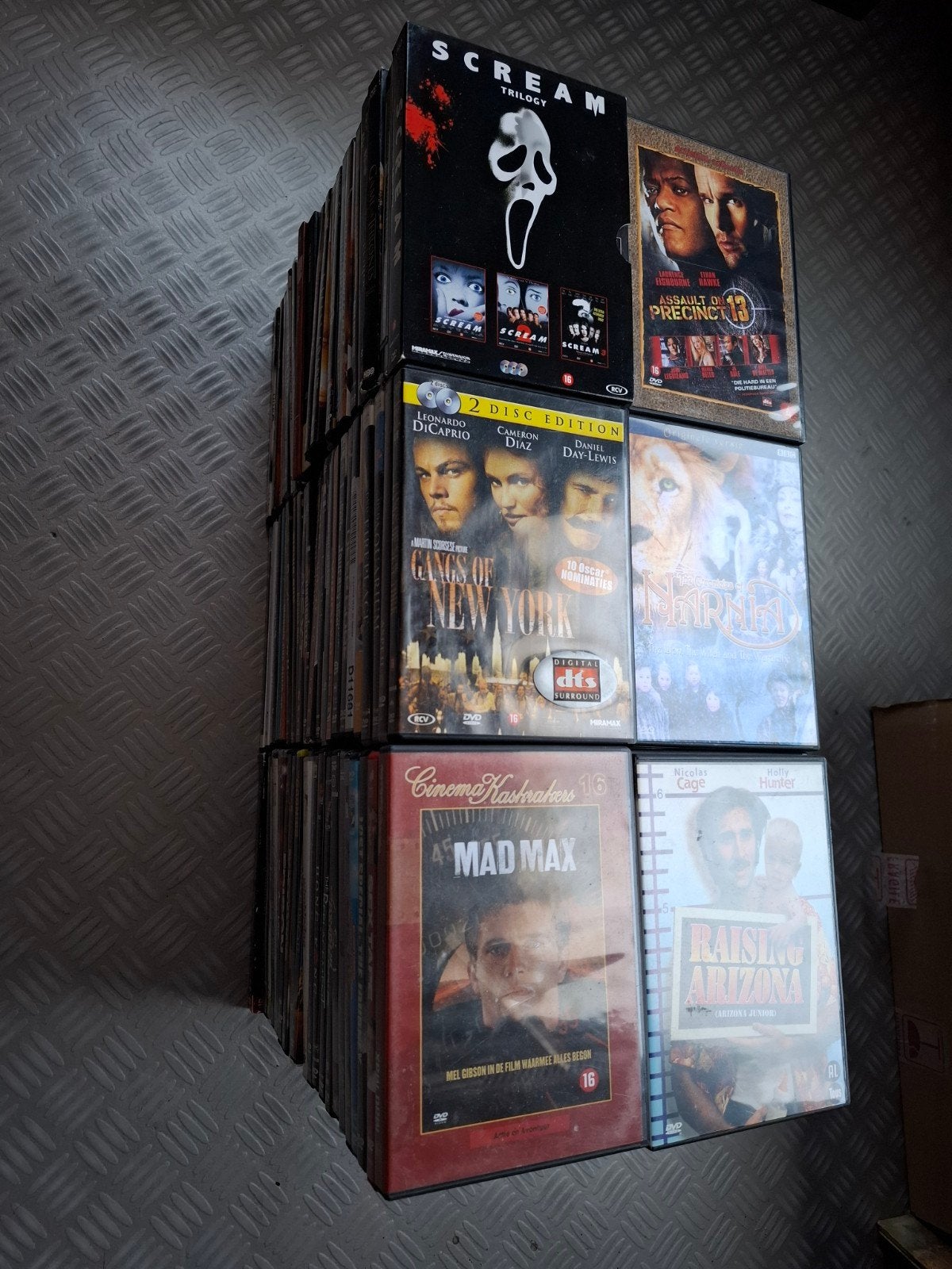 lot van 140 dvd, Ophalen