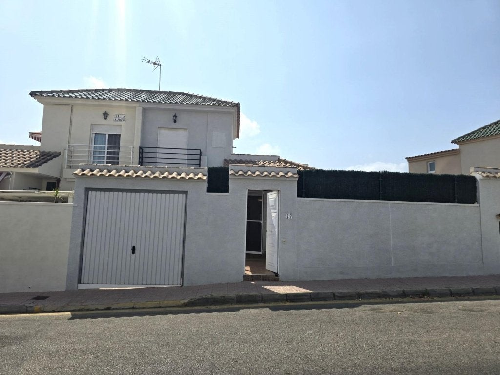 Maison 3 chambres à Torrevieja, Immo, Étranger, Torrevieja, Maison d'habitation, Campagne, 76 m²
