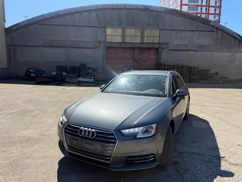 Audi A4 Avant 2018 Essence, Autos, Achat, Entreprise, A4, Essence