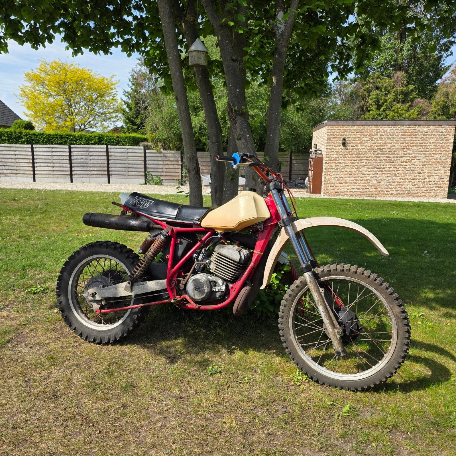 TGM Hiro 250, voor opmaak, werkende staat,, Enlèvement