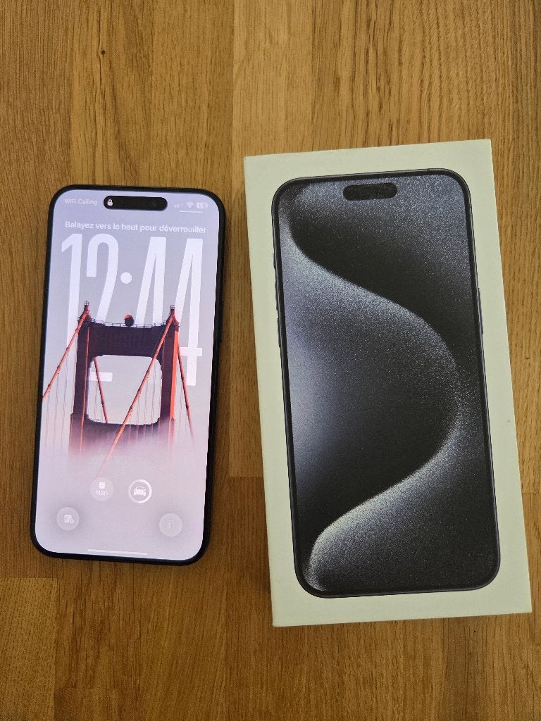 Apple iPhone 15 Pro Max (256 Go) - Titane Noir parfait état, 256 GB, IPhone 15, Comme neuf, Sans abonnement
