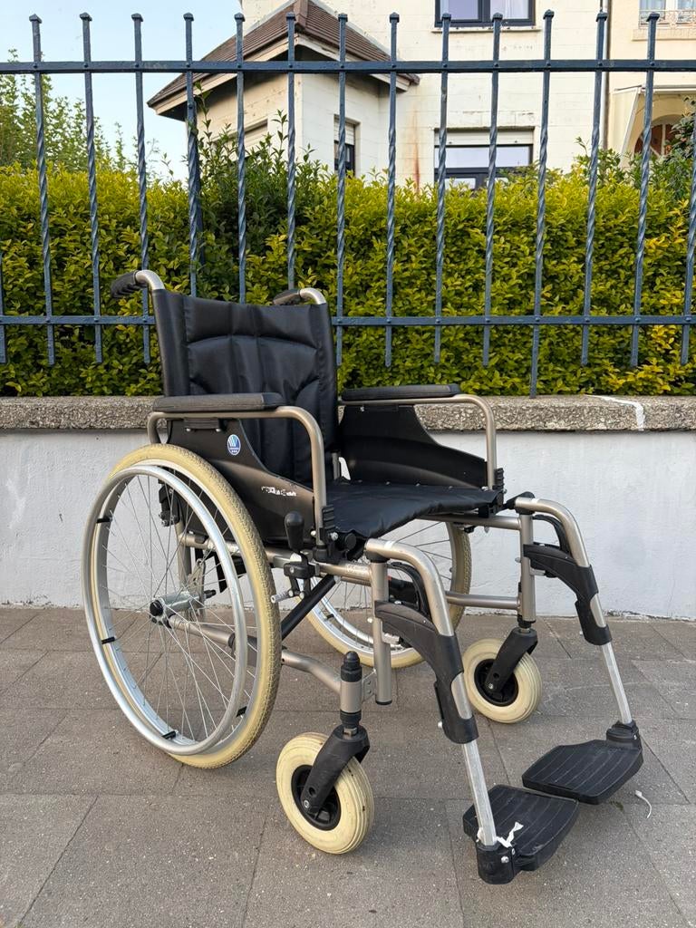 Vermeiren V 200 opvouwbare rolstoel nieuwstaat, Diversen, Ophalen of Verzenden, Zo goed als nieuw