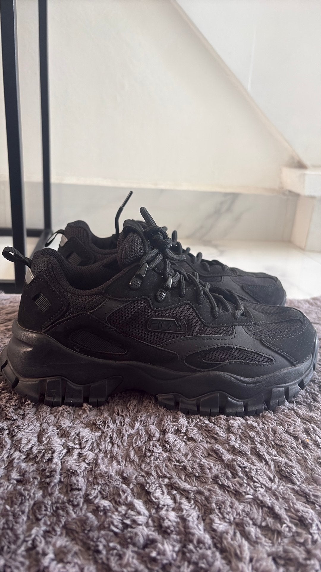 Fila schoenen, Ophalen, Zo goed als nieuw