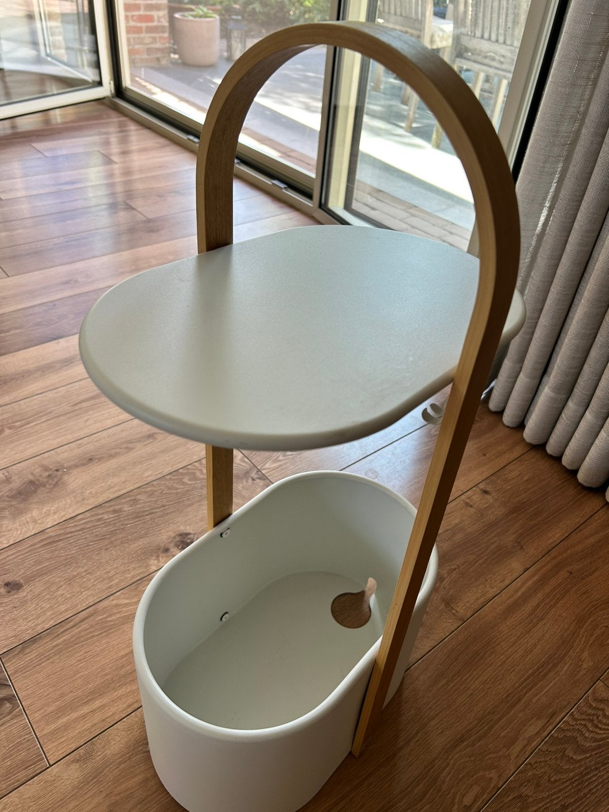 Erg leuke bijzettafel, Huis en Inrichting, Ophalen, Zo goed als nieuw