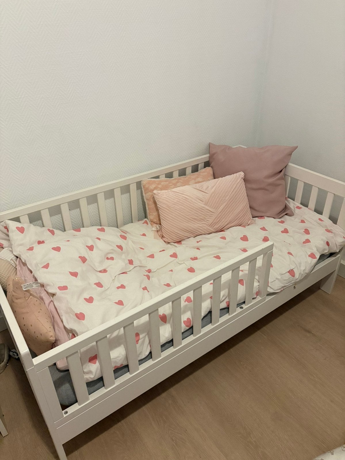 Peuter bed, Ophalen, Zo goed als nieuw, Matras