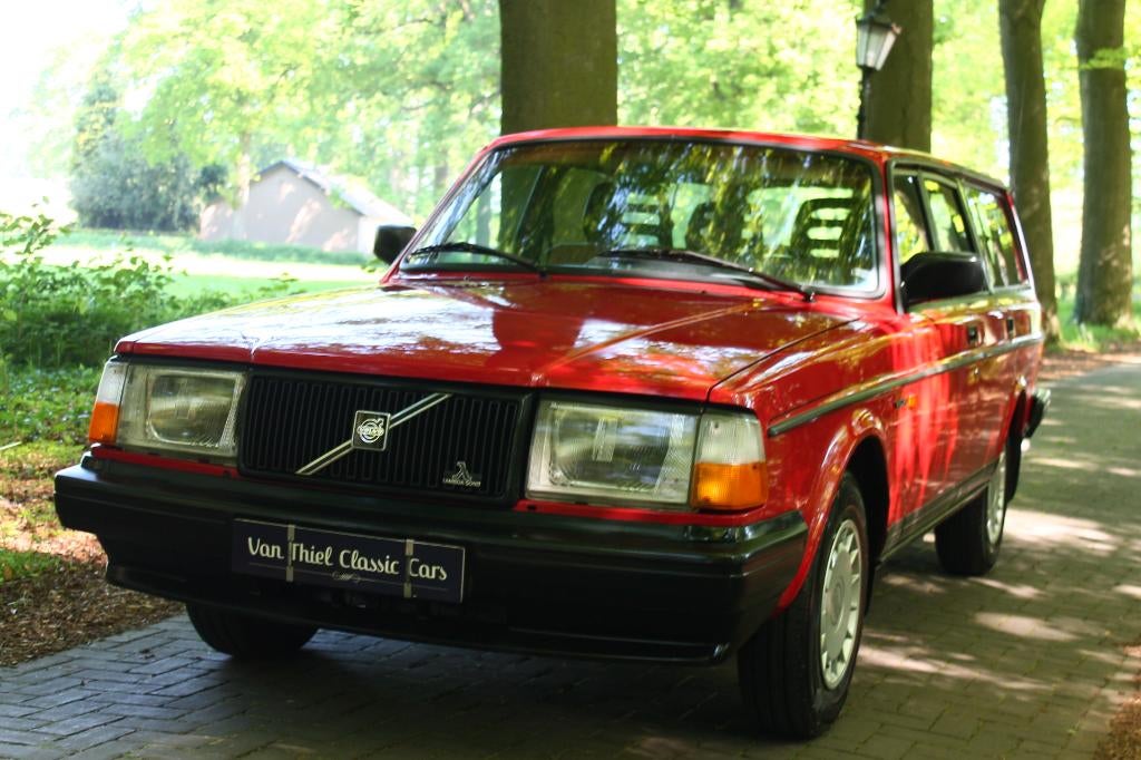 Volvo 240 Estate altijd meerdere autos op voorraad, Auto's, Dealer onderhouden, Achterwielaandrijving, 1340 kg, 4 cilinders