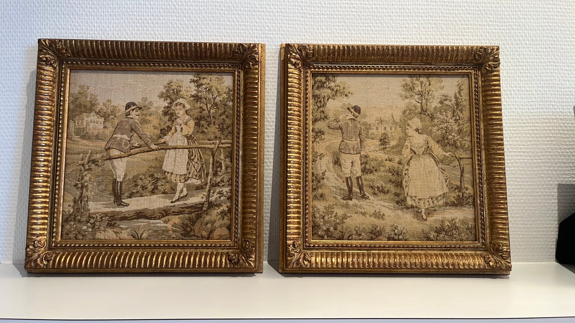2 Kleine wandtapijten, Enlèvement, Comme neuf