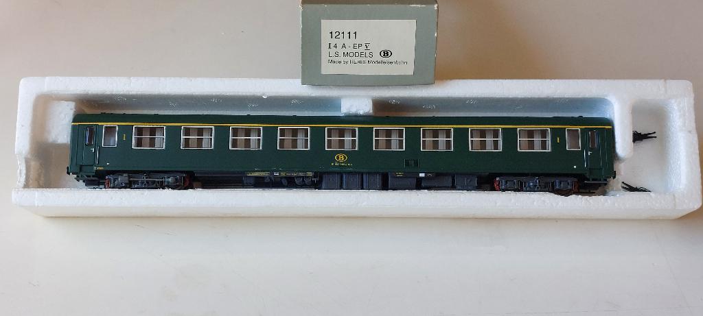 SNCB/NMBS HERIS VAN LS MODELS CAR I4 A9-HO*DC 12111, Overige merken, Gelijkstroom, Verzenden, Analoog