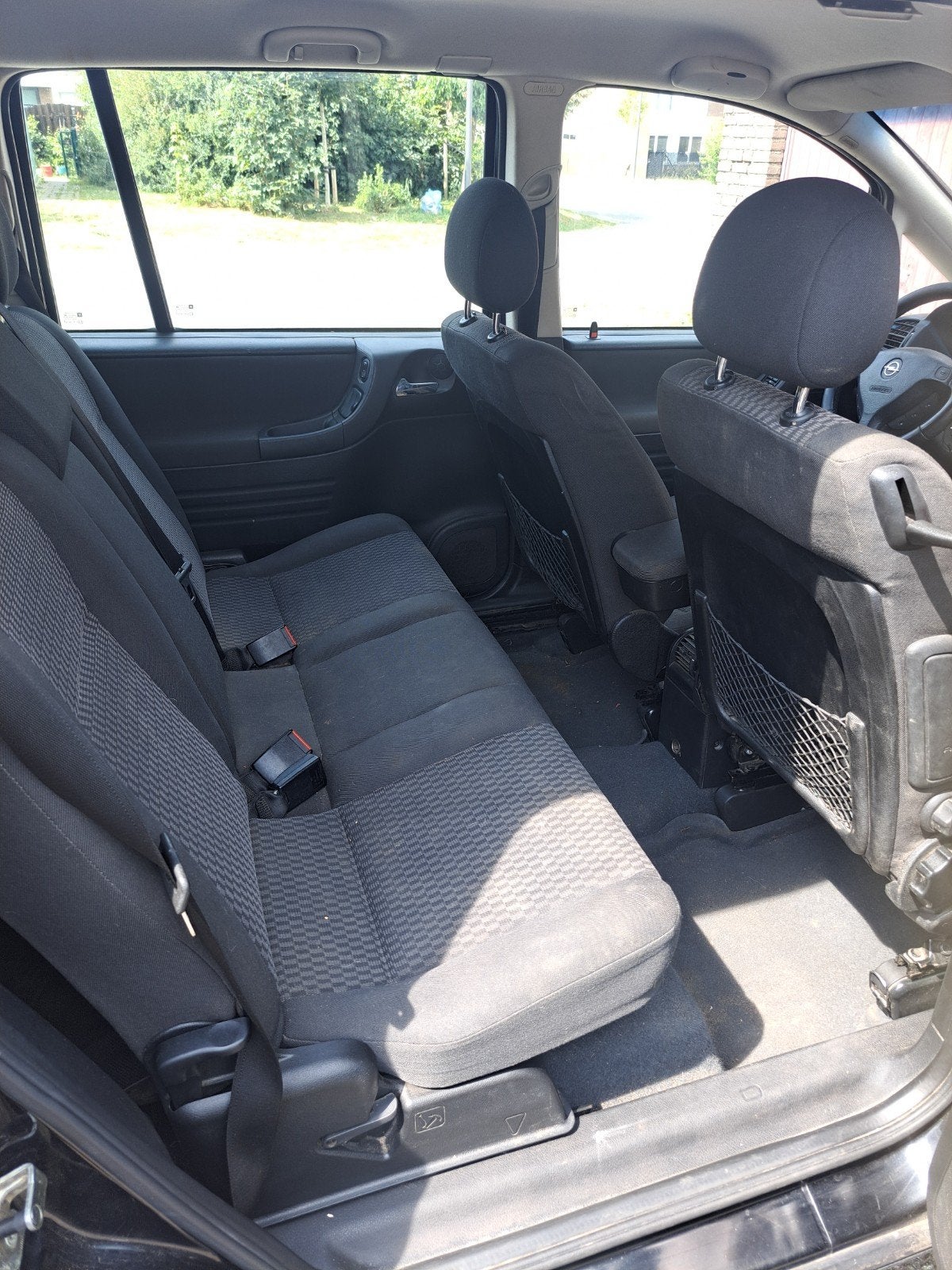 opel zafira benzine van 2004 voor export, Voorwielaandrijving, Zwart, Zwart, 5 deurs