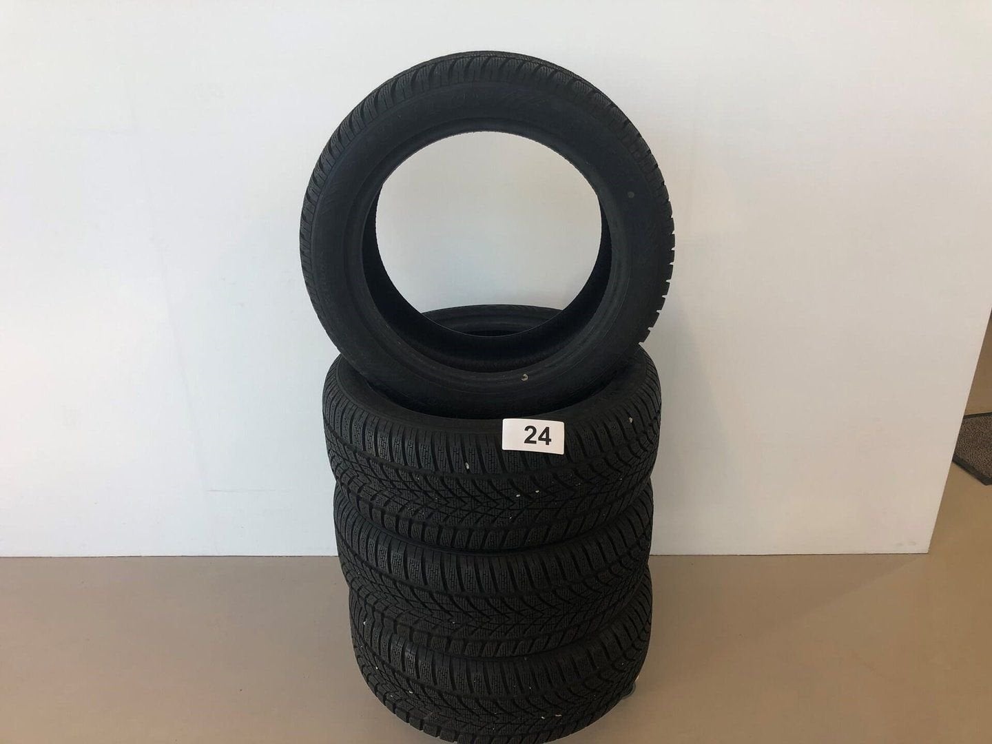 Winterbanden 225/50 R17 4 stuks Dunlop, Auto-onderdelen, Banden en Velgen, Ophalen, Gebruikt, -, -