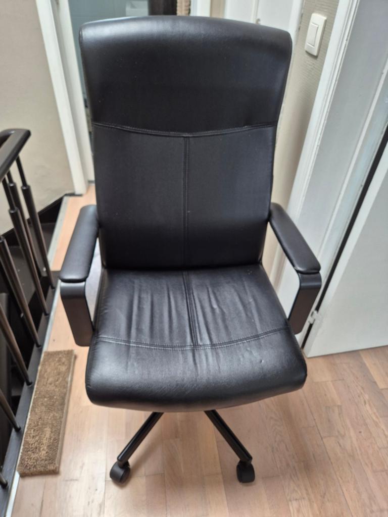 Te koop bureaustoel, Ophalen