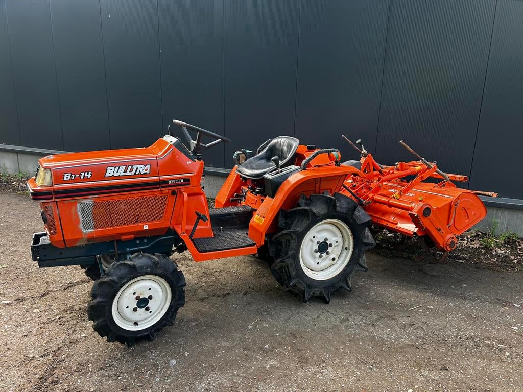 Kubota B1-14 avec couteau, Enlèvement