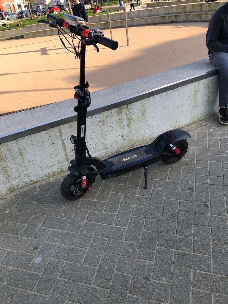 iscooter e-step, Fietsen en Brommers, Steps, Ophalen, Zo goed als nieuw