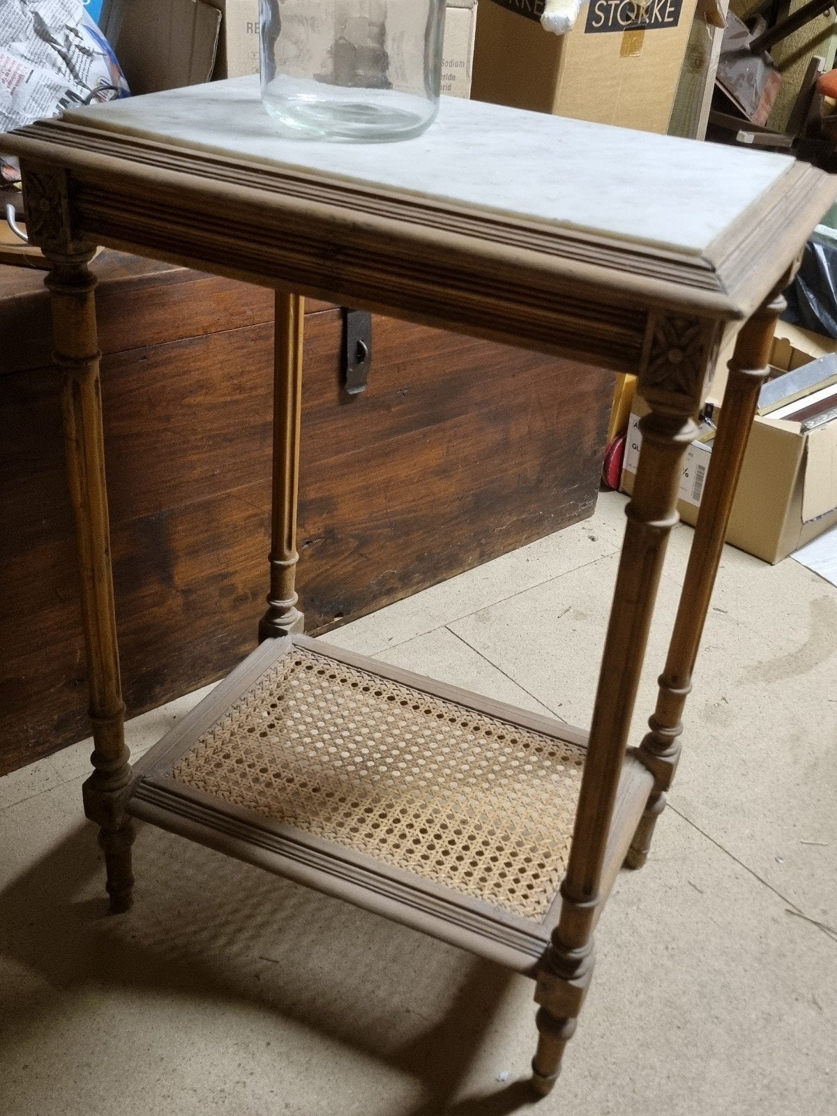 Klassieke Louis XVI-stijl bijzettafel met marmeren blad, Antiek en Kunst, Ophalen