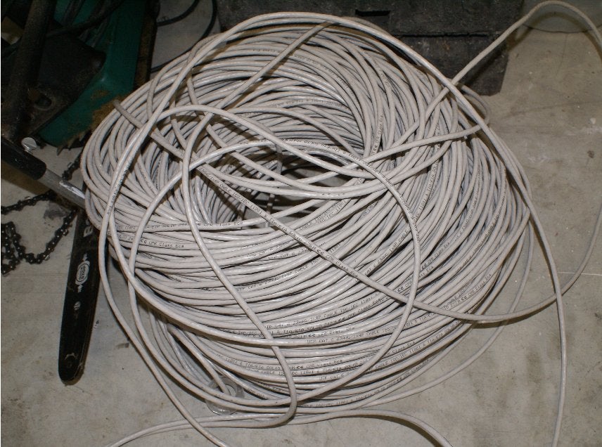 IMPORTANT LOT DE CABLE TELEPHONIQUE OU AUTRE SACRIFIE 38 €, Bricolage & Construction, Enlèvement, Neuf