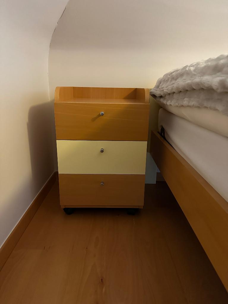 Bed + nachtkastje, Huis en Inrichting, Slaapkamer | Bedden, Ophalen, Gebruikt, 90 cm, Eenpersoons