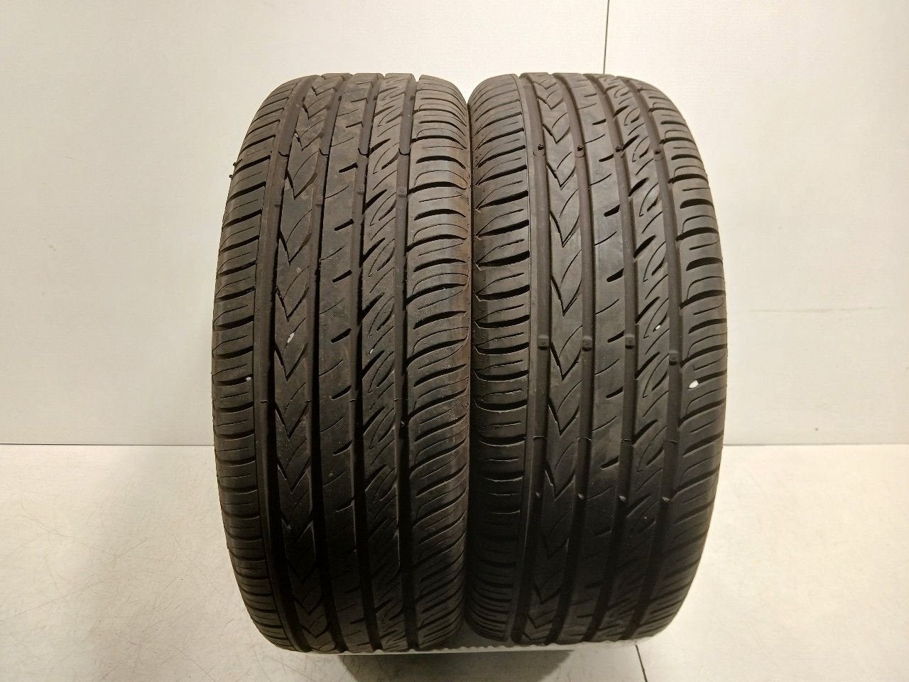 Bandenset 2 stuks Zomer 215 55 R16, Auto-onderdelen, Banden en Velgen, Onderdelen@venauto.nl, Van der Ven Autorecycling B.V., Ettenseweg 76, 4706 PB Roosendaal, The Netherlands