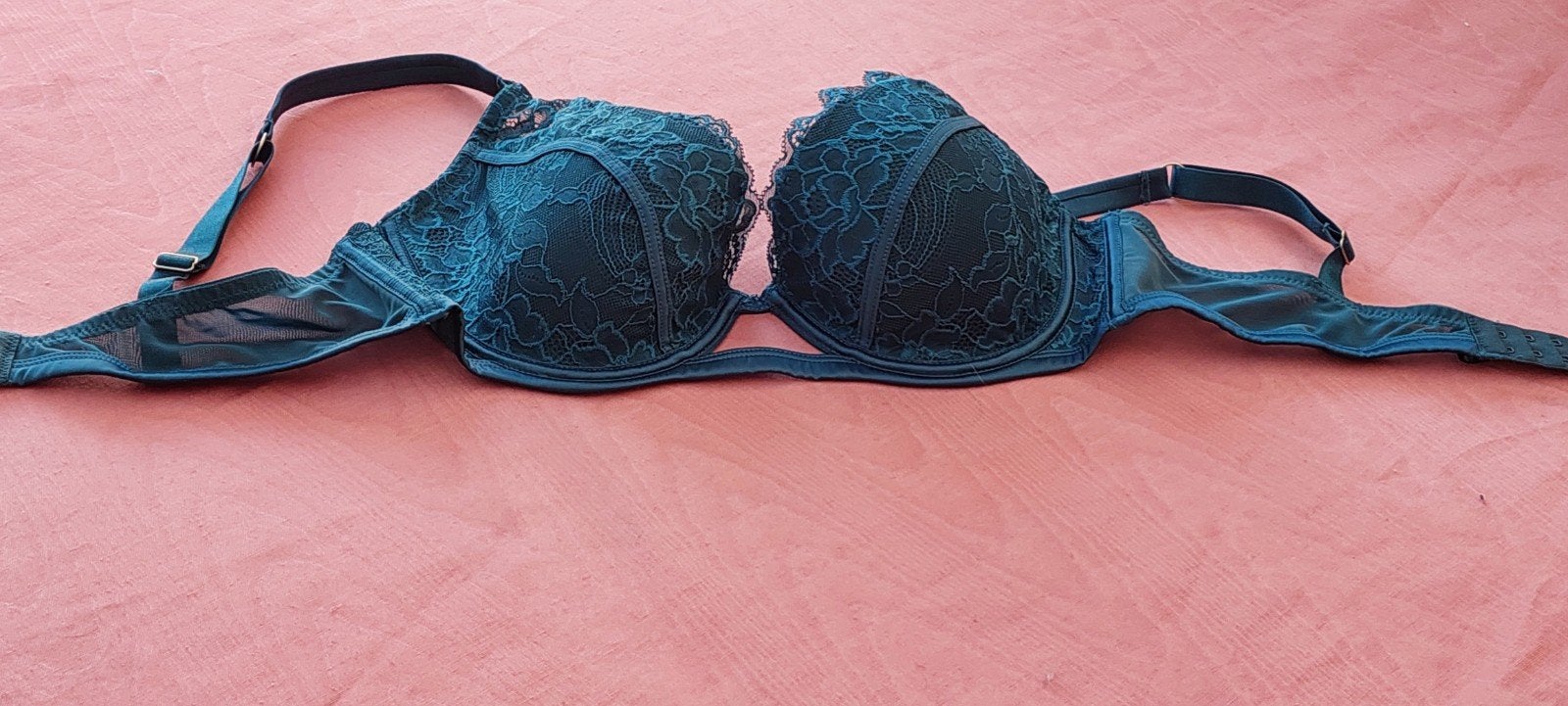 1st bh maat 85e secret possessions, Vêtements | Femmes, Sous-vêtements & Lingerie, Secret possessions, Enlèvement ou Envoi, Autres couleurs