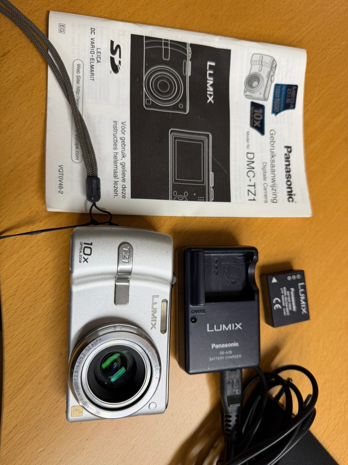 Panasonic DMC TZ1 met Leica x10 optical, TV, Hi-fi & Vidéo, Panasonic, Enlèvement ou Envoi, Comme neuf, 8 fois ou plus
