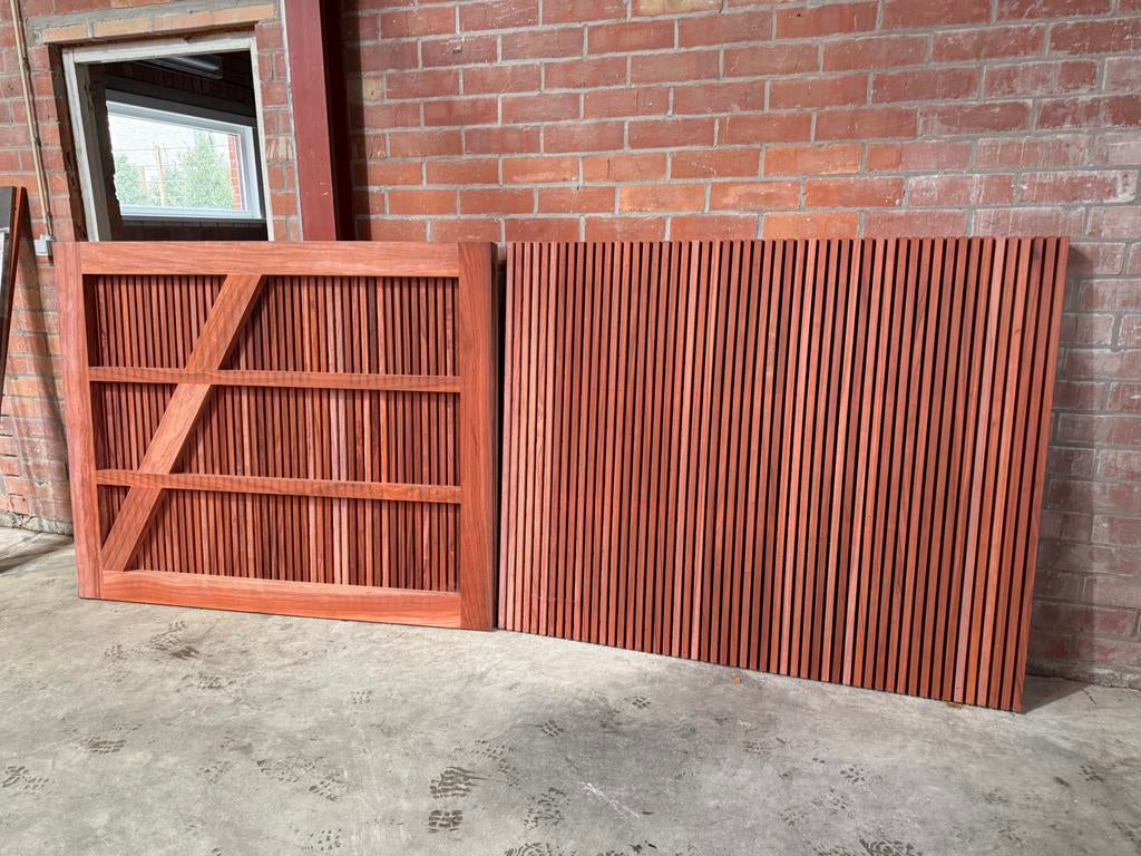 Houtenpoort uit padouk, Ophalen, 100 tot 150 cm, Nieuw, Hout