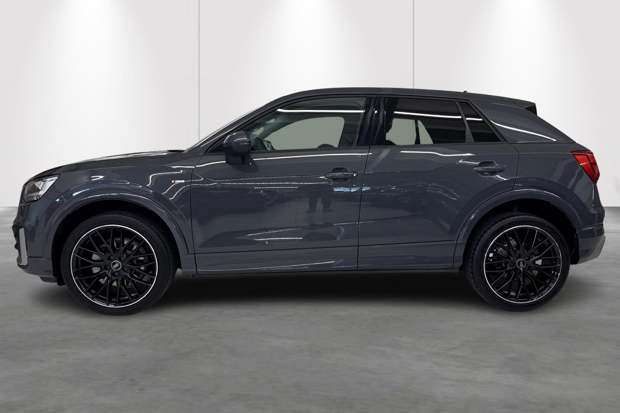 Audi Q2 1.0 30 TFSI 85kW S Line, Argent ou Gris, https://public.car-pass.be/vhr/5f92b638-ce74-4d75-8c3a-c3ad4b1b5729, Q2, Noir