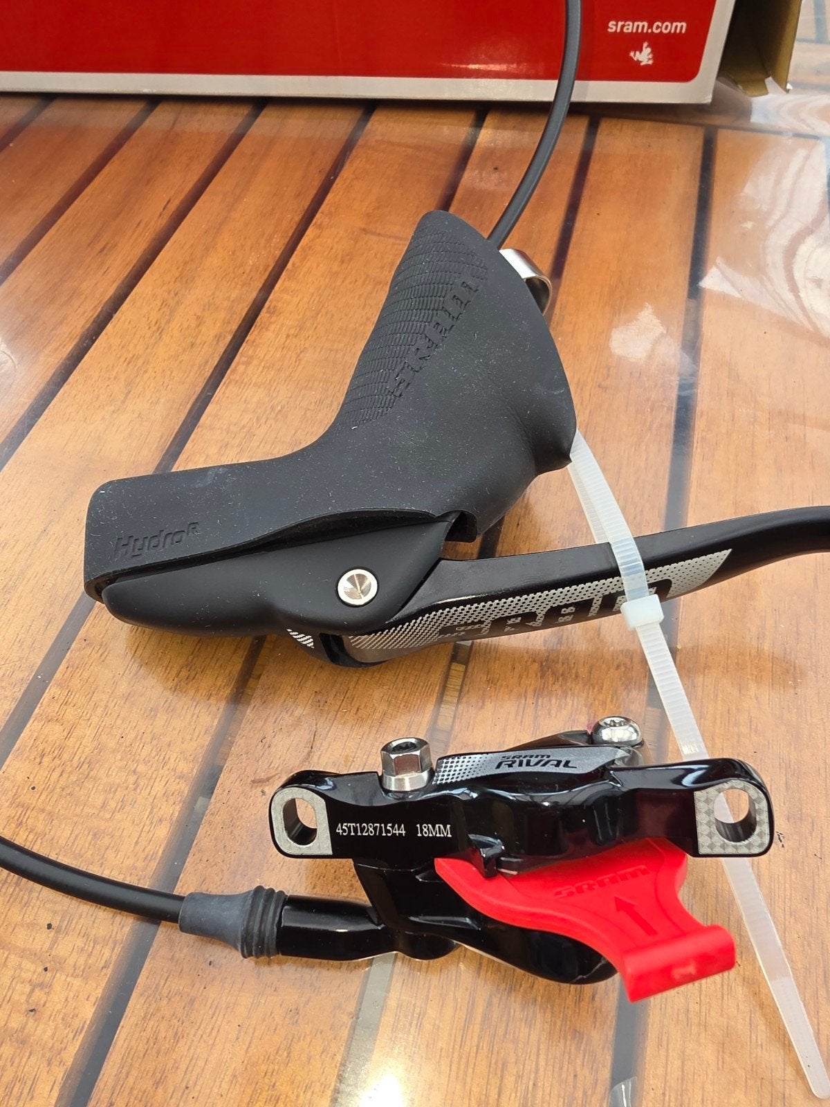 Nieuwe Sram rival 1 11v remhendel en remklauwset, Fietsen en Brommers, Ophalen