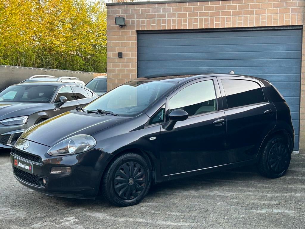 Fiat Punto 1.2 Lounge Airco NaviCarplay CruiseControle, Autos, 1242 cm³, Entreprise, Boîte manuelle, Entretenue par le concessionnaire