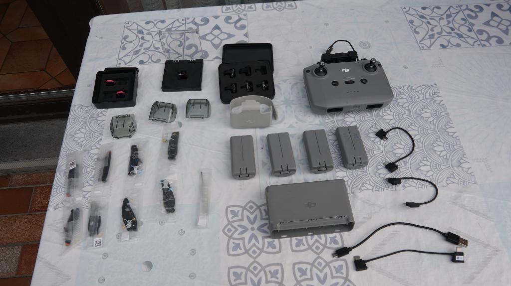 DJI mini 2 onderdelen, Audio, Tv en Foto, Drones, Zo goed als nieuw, Cameradrone, Topkwaliteit, DJI, Minder dan 250 gram, 15 tot 30 minuten
