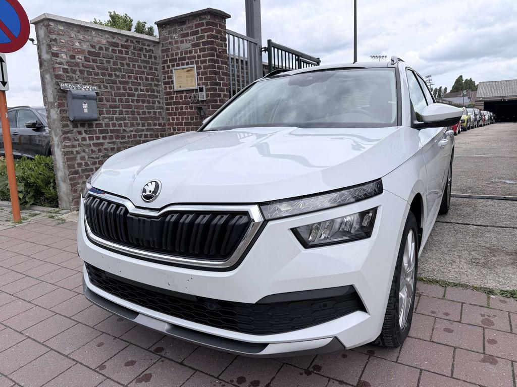 Skoda Kamiq PANO | CARPLAY | DIGITAAL DASH | ZETELVERWARMING, USB, Stof, Gebruikt, Overige kleuren