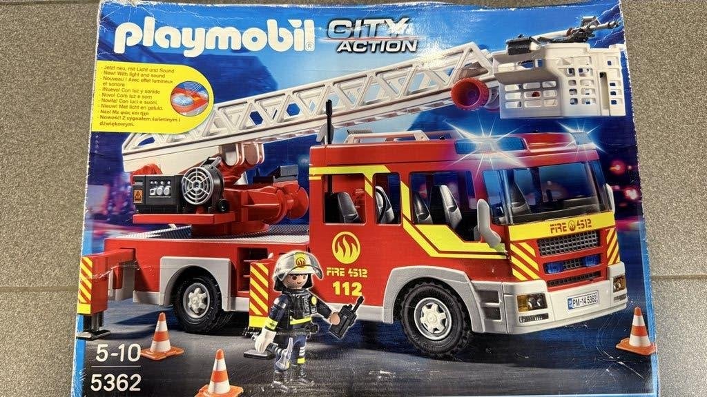 Playmobil 5362 Brandweer ladderwagen, Ophalen