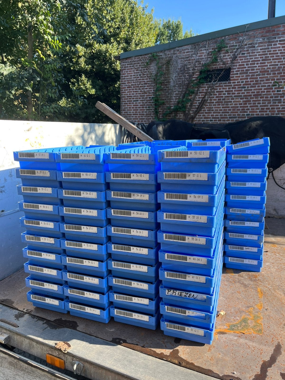 Magazijnbak Schäfer RK500N, Ophalen