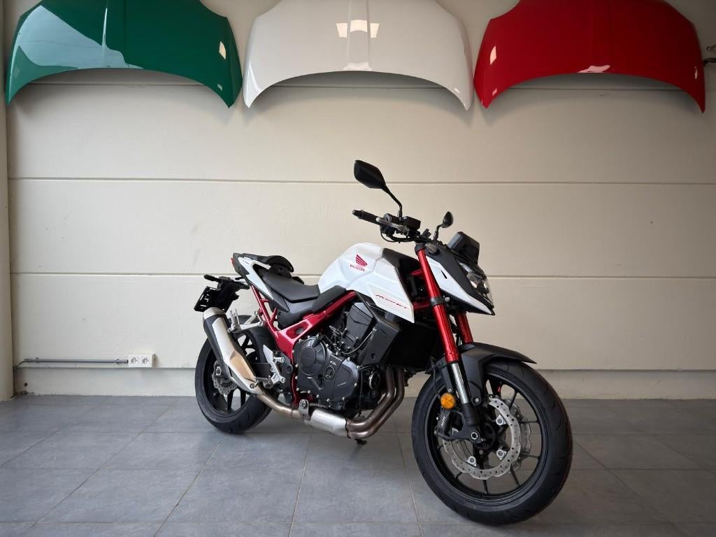 Honda Hornet 750 2023, 750 cm³, Entreprise, Occasion, 2 cylindres