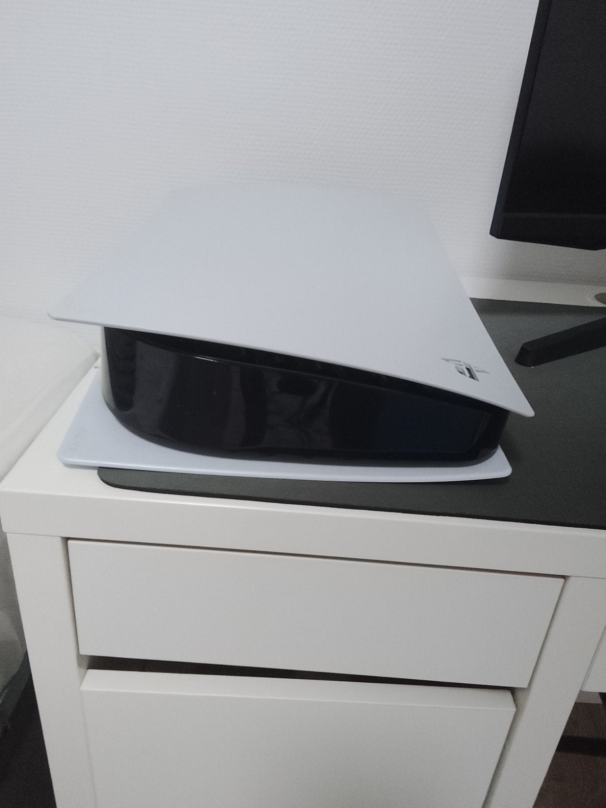 PlayStation 5, Enlèvement