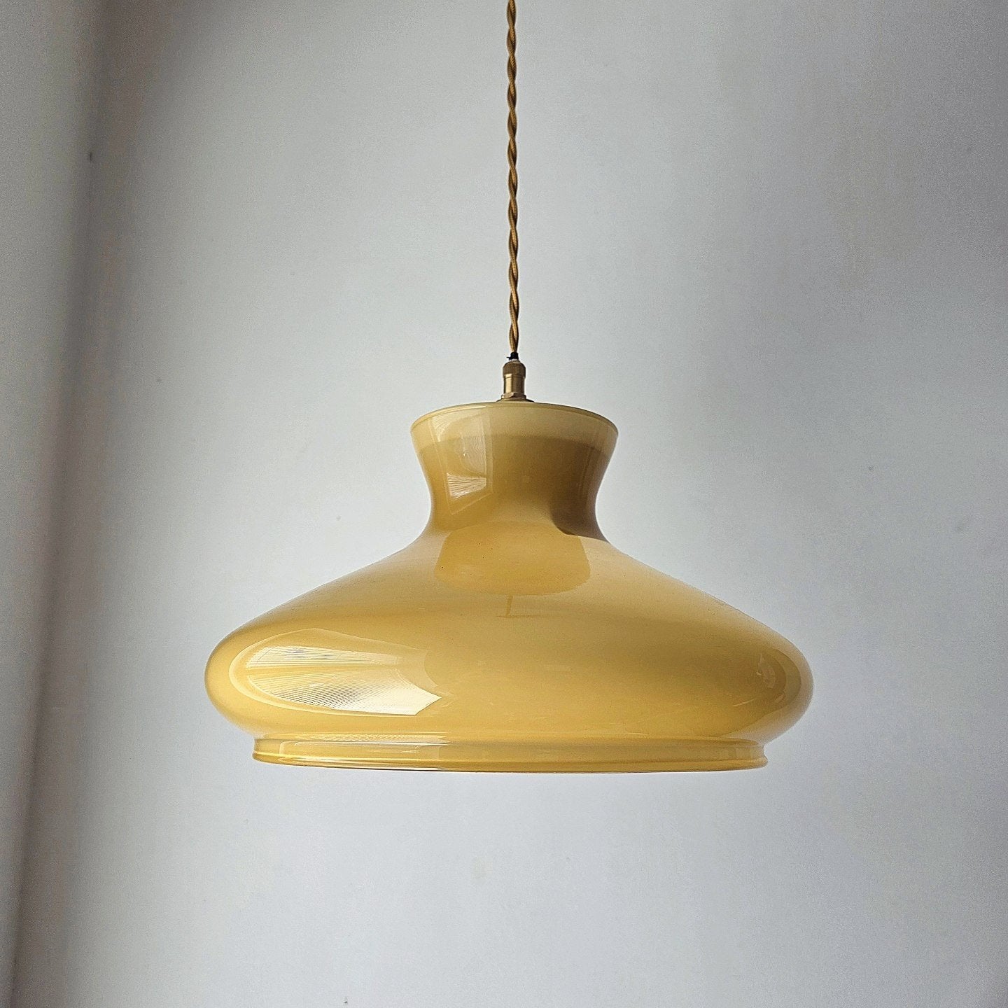Vintage opaline glazen hanglamp., Ophalen of Verzenden