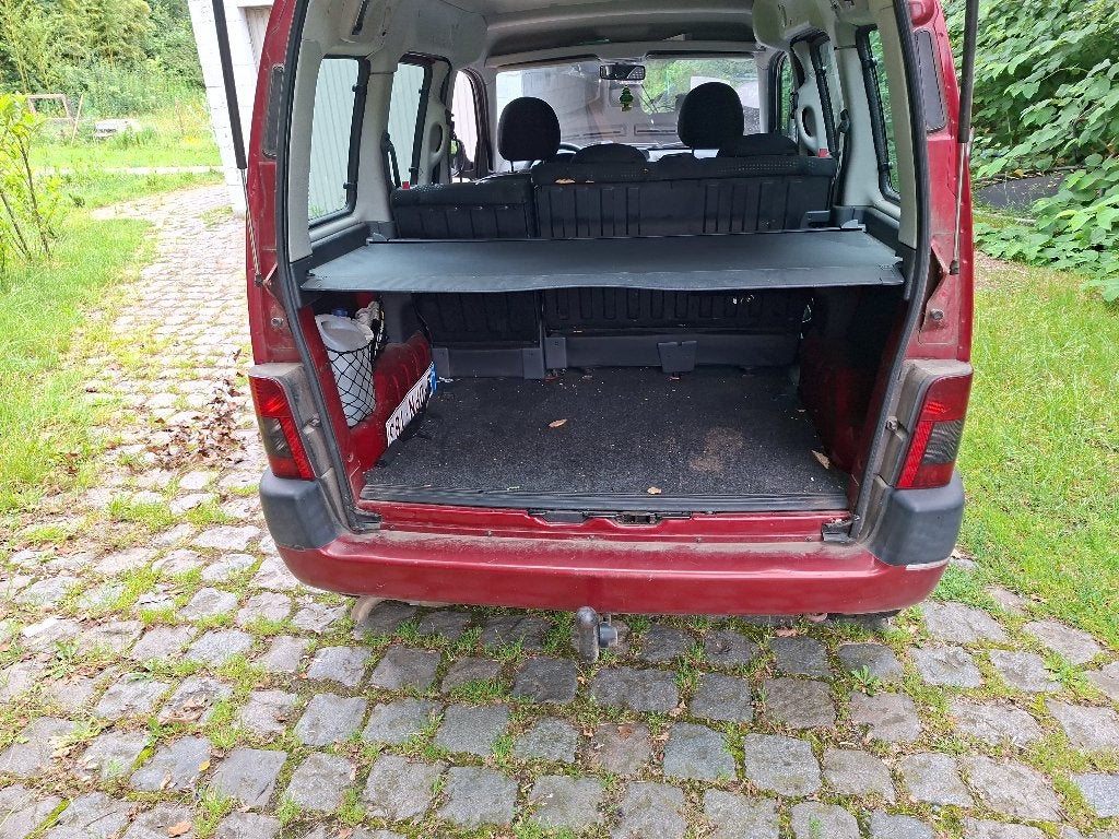 Peugeot partner, Autos, Peugeot, Rouge, 750 kg, Boîte manuelle, Noir