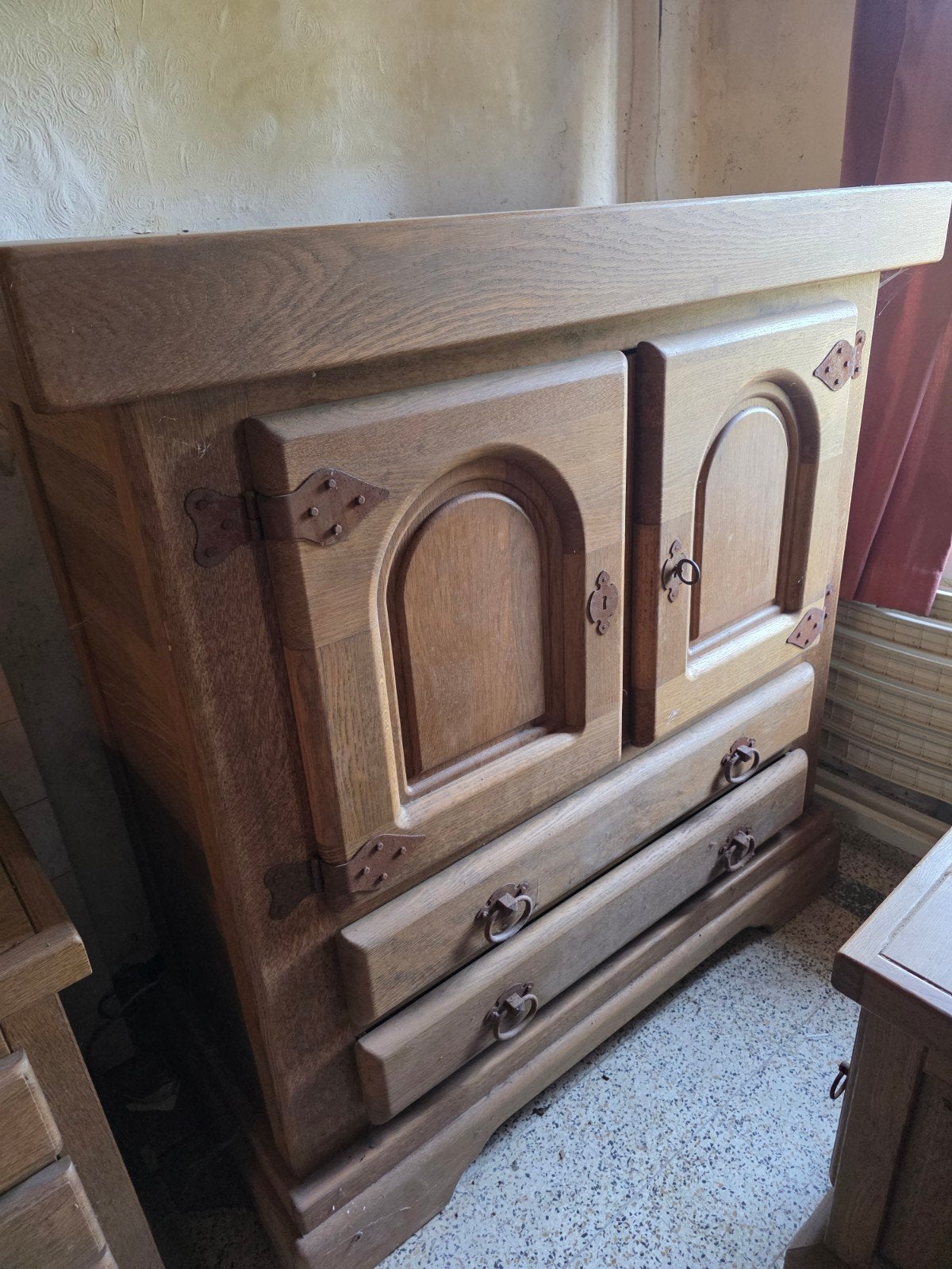 commode en chene a donné, Enlèvement, Chêne