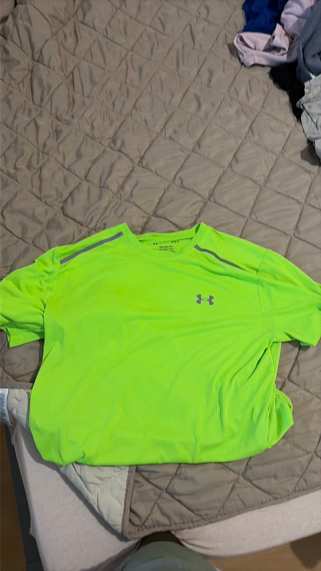 T-shirt Under Armour taille M, Enlèvement ou Envoi, Autres couleurs, Général, Comme neuf