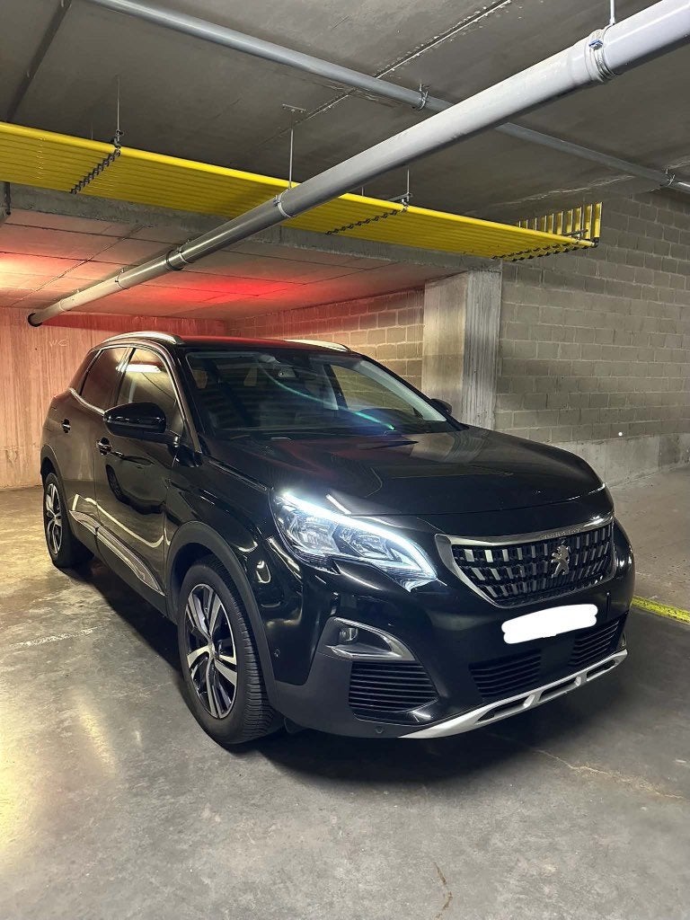Peugeot 3008, Autos, Peugeot, Particulier, Essence, 5 portes, Automatique, Noir, Gris, Cuir et Tissu, Carnet d'entretien