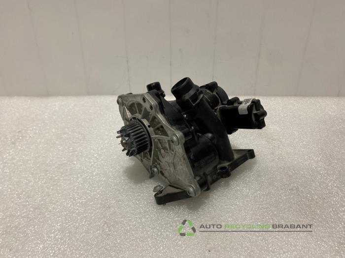 Pompe à eau supplémentaire d'un Volkswagen Golf, Volkswagen, -, 3 mois de garantie, Utilisé