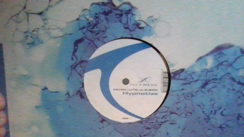 PETER LUTS VS. G- BRIC " HYPNOTIZE ", Trance, Fotohoes, Ophalen of Verzenden, Zo goed als nieuw