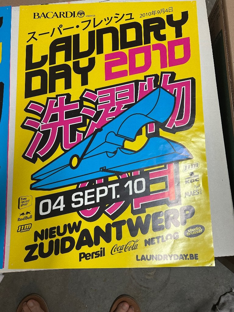 Originele laundry day 2010 posters, Verzamelen, Ophalen of Verzenden, Gebruikt, Muziek