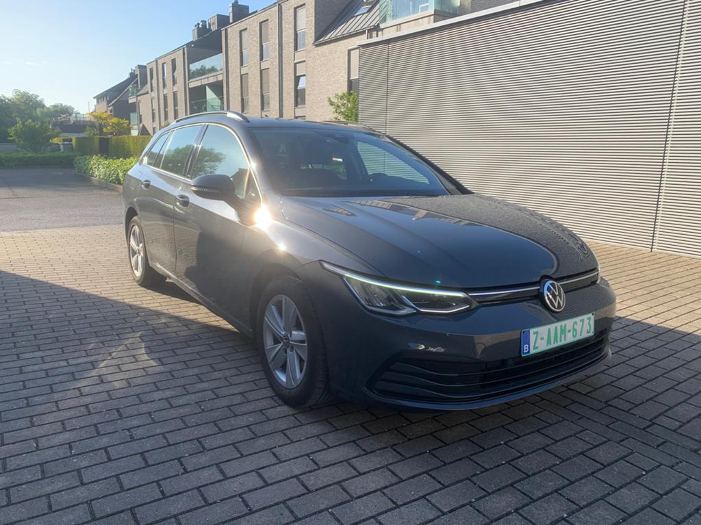 VW Golf 8 1.0 E Tsi Life 1 Automatique, Autos, Volkswagen, Argent ou Gris, Achat, Euro 6, Entreprise