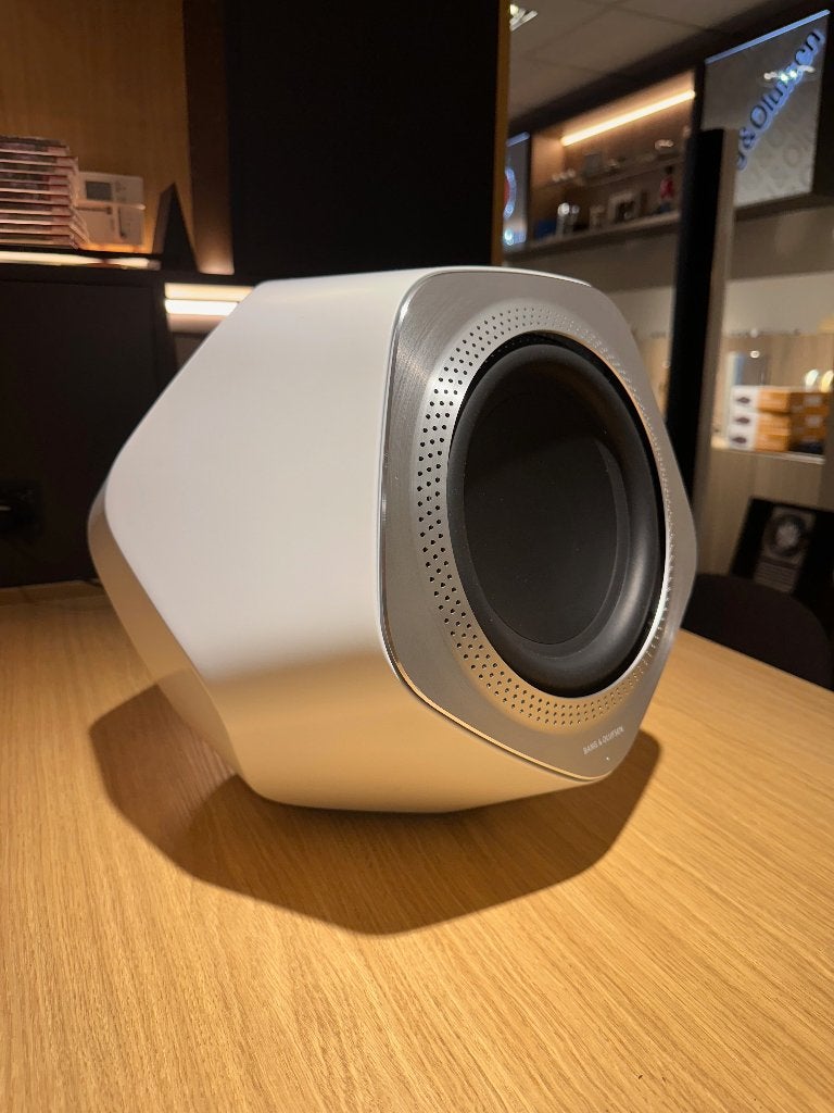 Bang & Olufsen Beolab 19 wit subwoofer WISA -B&O, TV, Hi-fi & Vidéo, Enceintes, Info@bang-olufsen.dk, Comme neuf, Bang & Olufsen