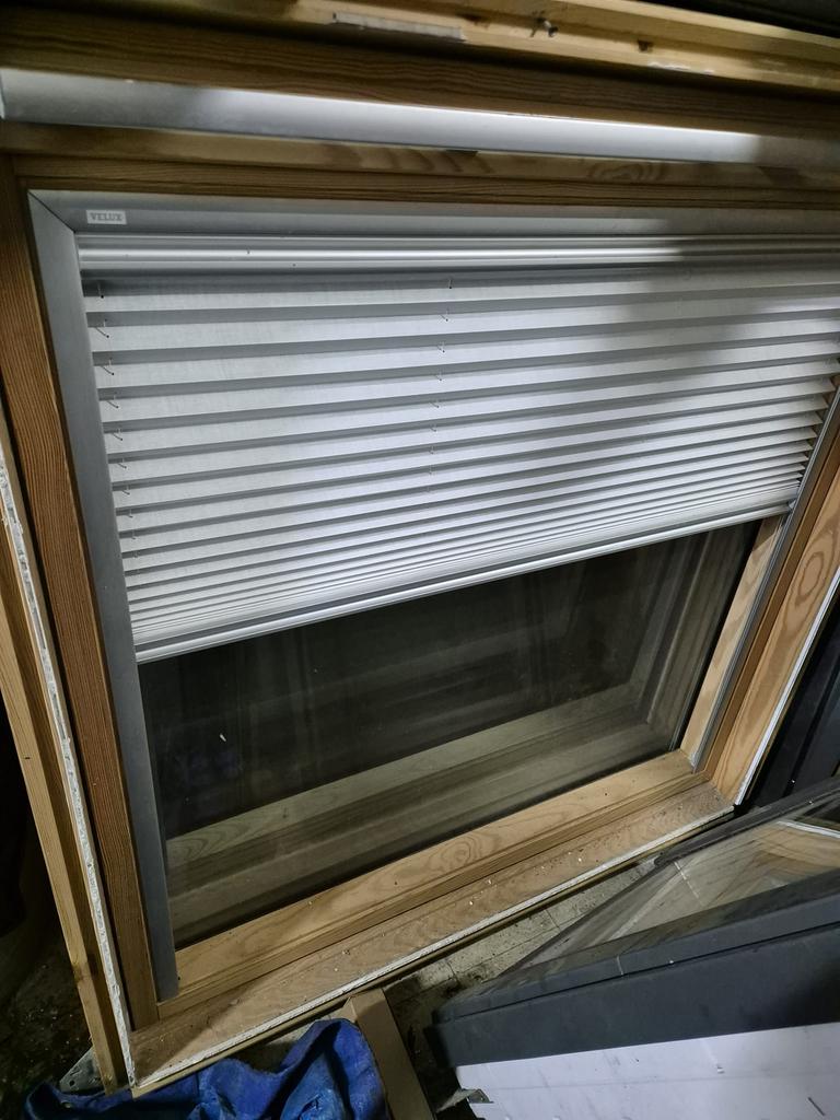 Velux dakramen 114 x 118 met gootstukken in goede staat, Ophalen, Zo goed als nieuw