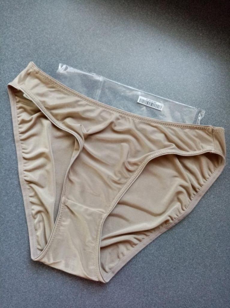 Selmark : nieuw huidskleur , onzichtbare beige slip mt M, Kleding | Dames, Ondergoed en Lingerie, Selmark, Ophalen of Verzenden